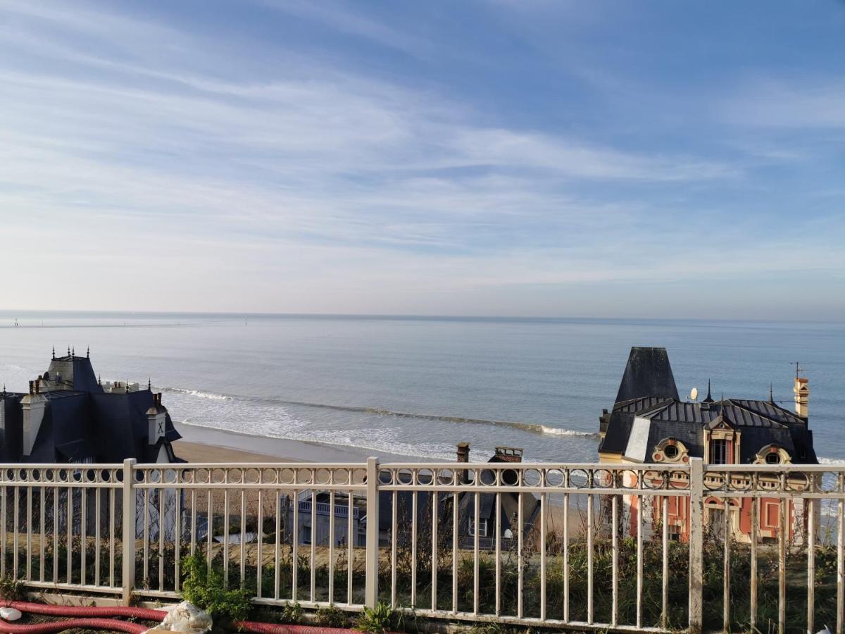 Les Pieds Dans L'Eau Appartement Trouville-sur-Mer Buitenkant foto